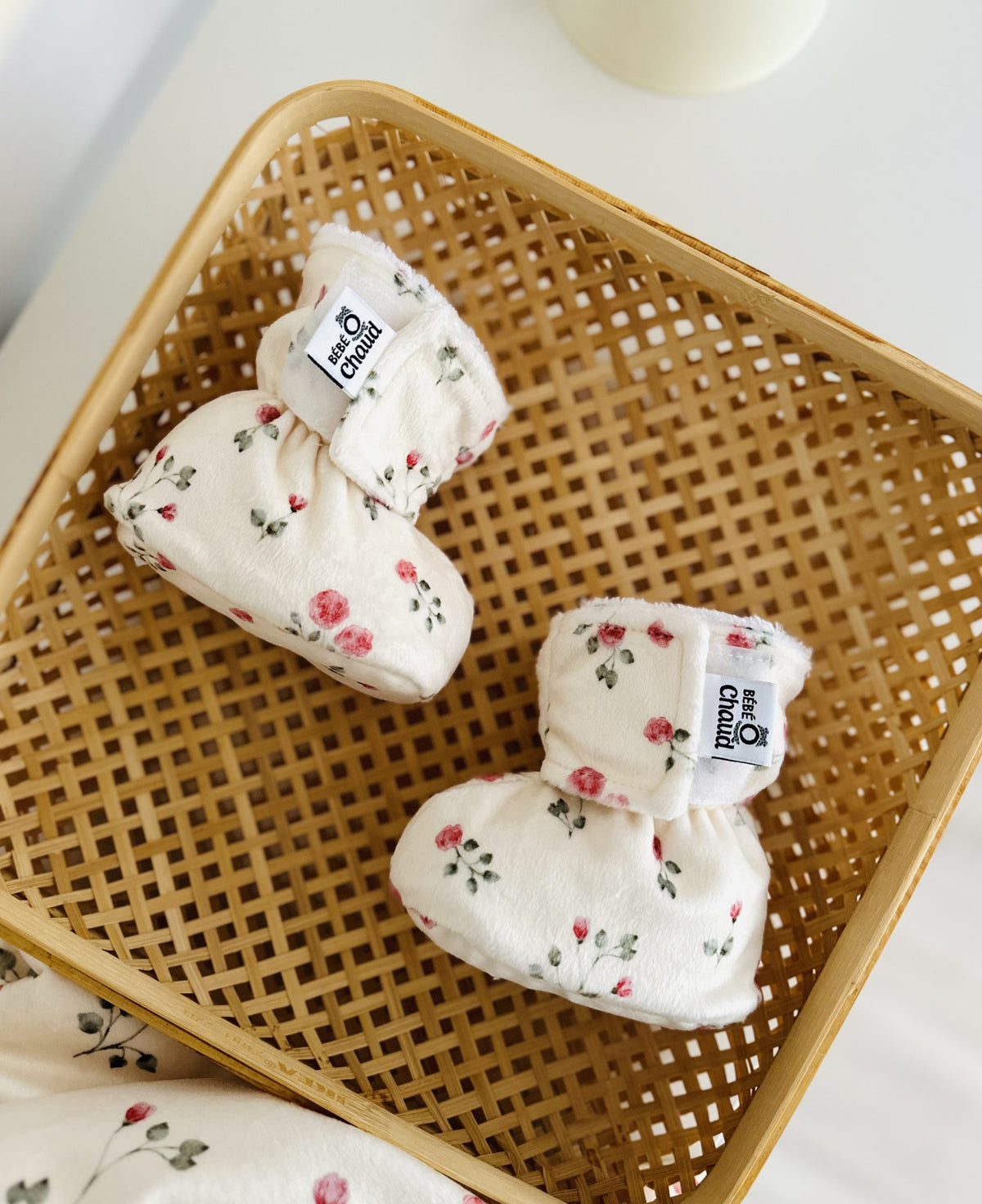 Pantoufles Bébé Ô Chaud Bouton de rose Fille